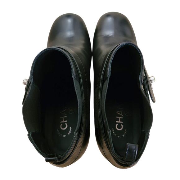 Chanel Interlocking CC Logo Black Leather Turnlock Ankle Boots Heeled 10.5 41 - Picture 10 of 12